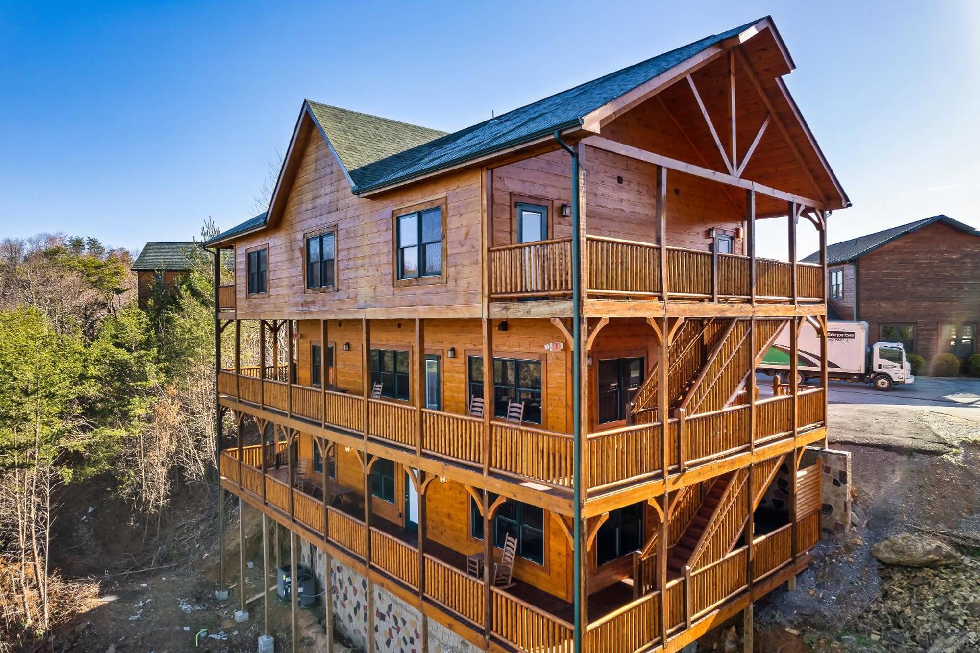 Full Equipped Cabin With A Pool And Game Room Smokies Views Gatlinburg Dış mekan fotoğraf