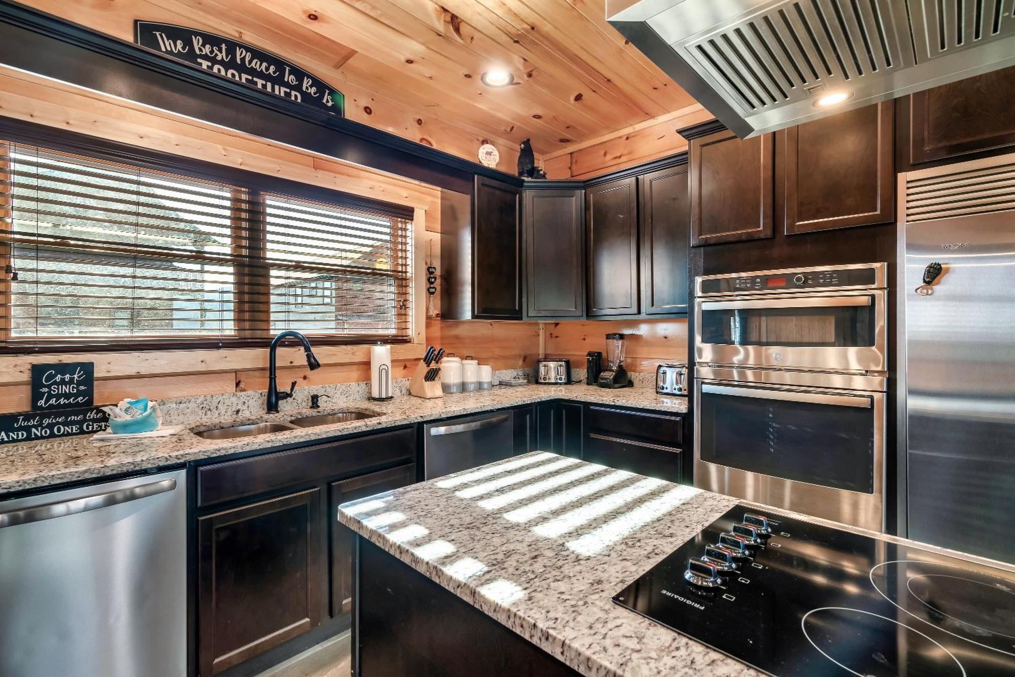 Full Equipped Cabin With A Pool And Game Room Smokies Views Gatlinburg Dış mekan fotoğraf