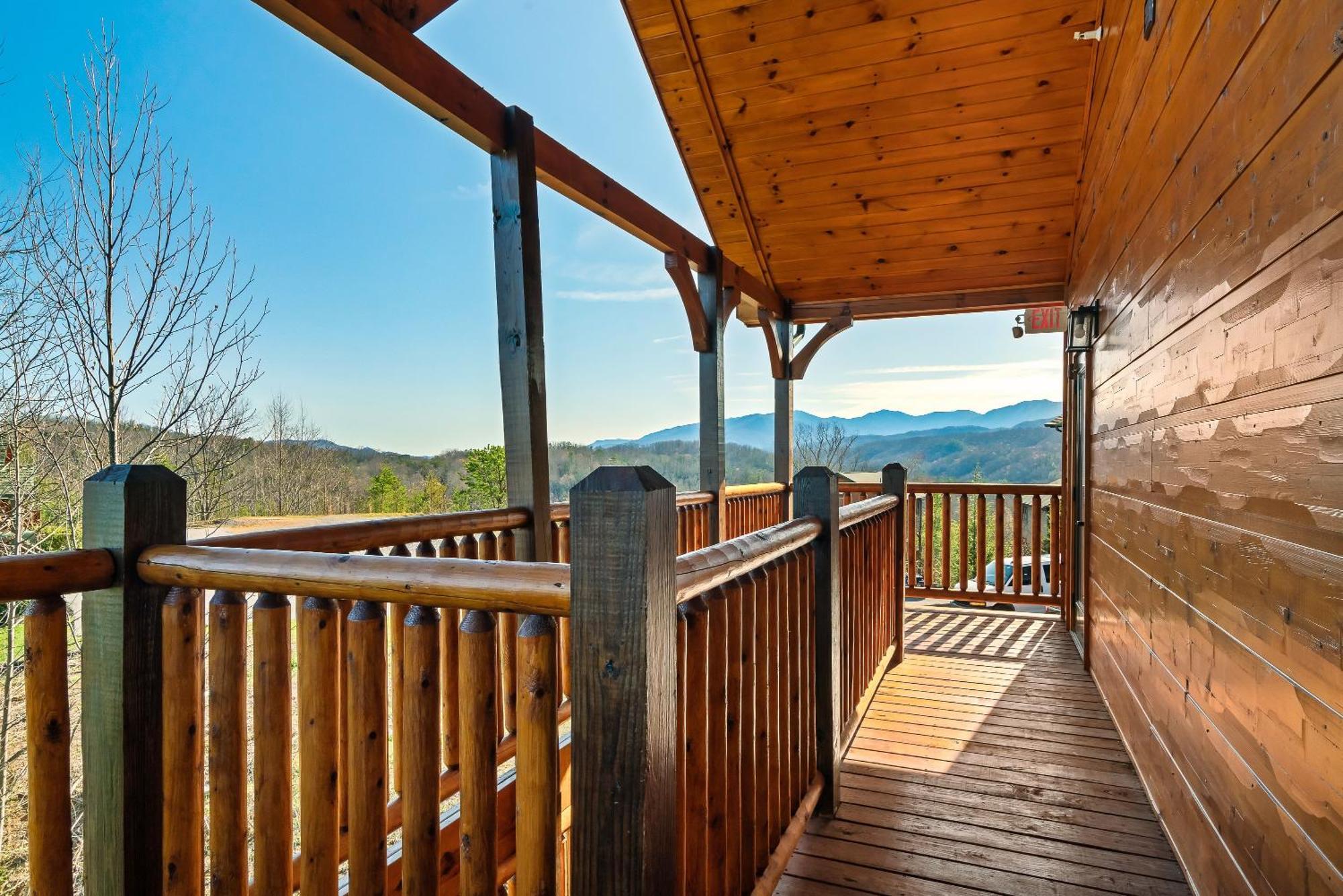 Full Equipped Cabin With A Pool And Game Room Smokies Views Gatlinburg Dış mekan fotoğraf