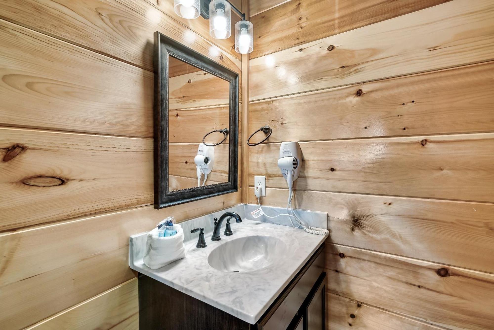 Full Equipped Cabin With A Pool And Game Room Smokies Views Gatlinburg Dış mekan fotoğraf