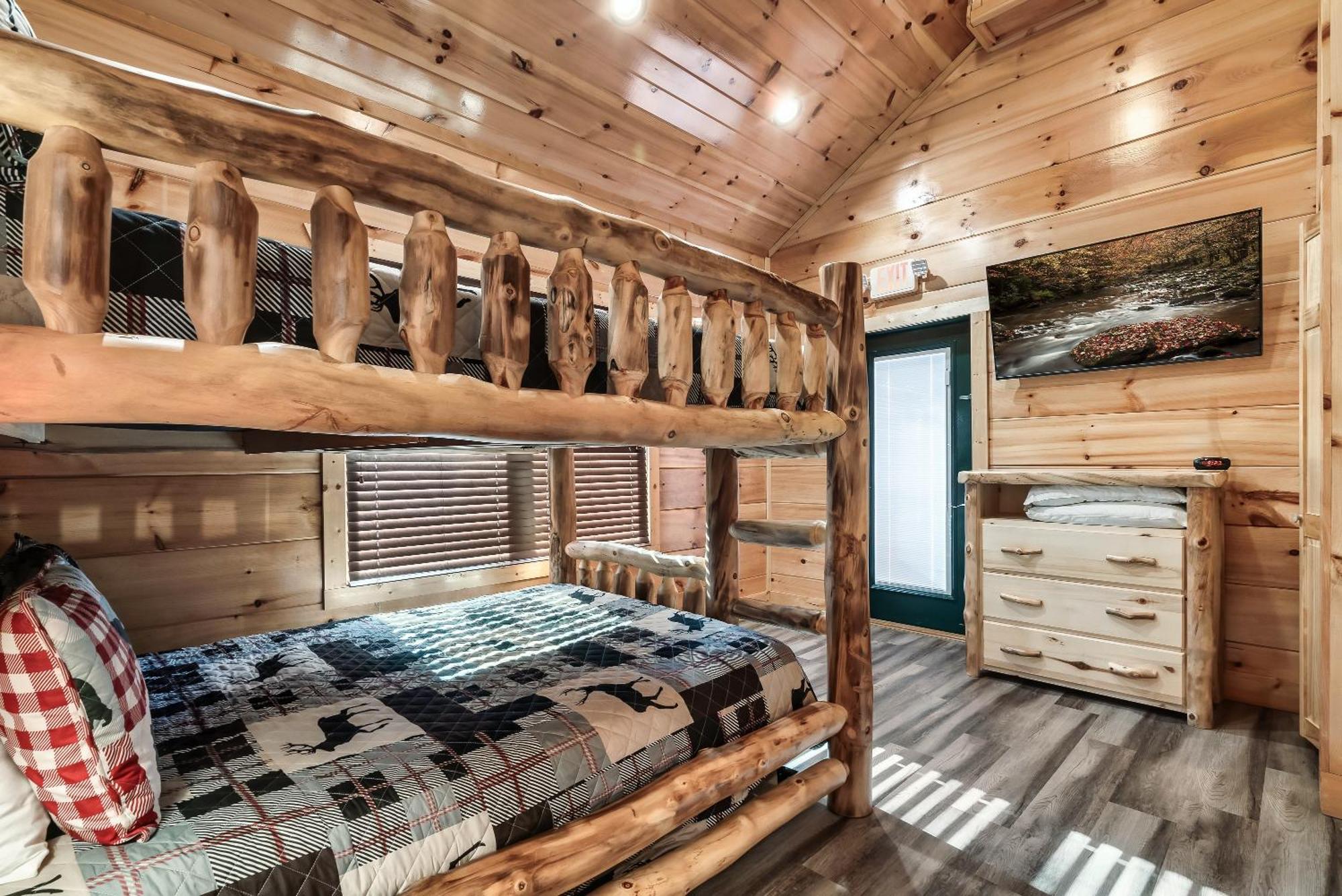 Full Equipped Cabin With A Pool And Game Room Smokies Views Gatlinburg Dış mekan fotoğraf